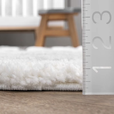 NuLOOM Bristol High-Low Geometric Tassel Area Rug 2 NuLOOM Bristol High-Low Geometric Tassel Area Rug - Image 2