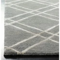 Camille Crosshatch Tufted Rug - Safavieh