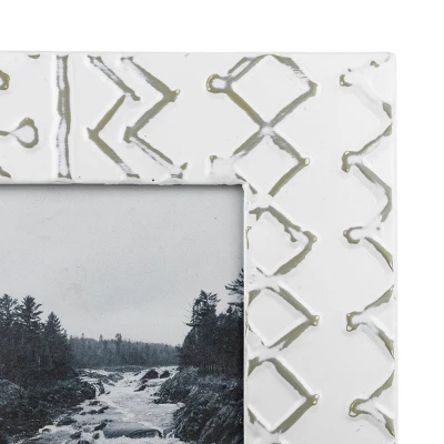 Multi Print 5X7 Gray & White Metal Photo Frame - Foreside Home & Garden 4 Multi Print 5X7 Gray & White Metal Photo Frame - Foreside Home & Garden - Image 4